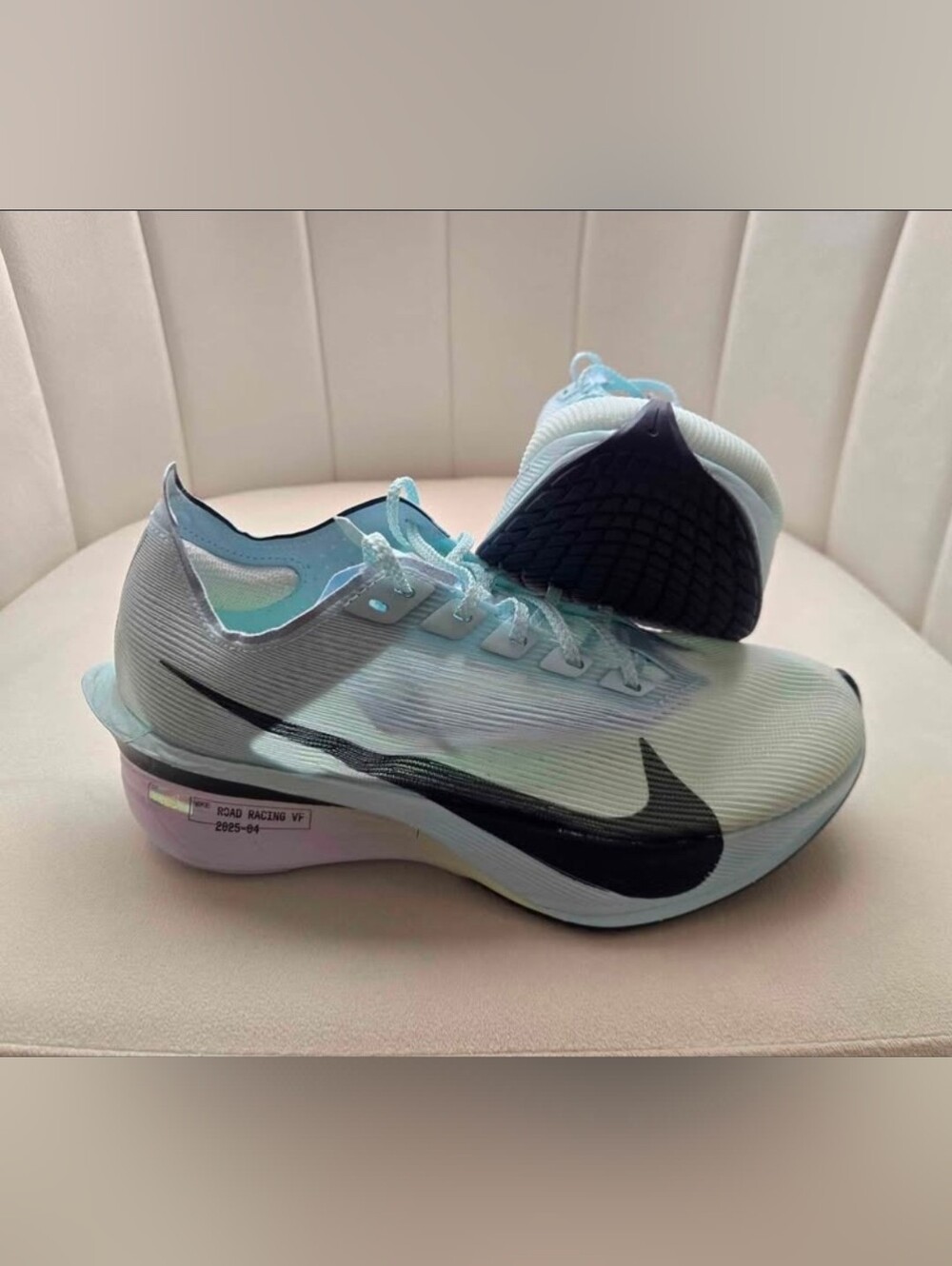 Nike ZoomX Vaporfly Next% 4 Running Shoes - Picture 2 of 4